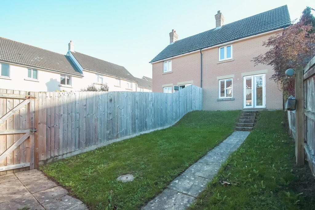 Chapel Park Close, Bideford, EX39 4FD photo 2