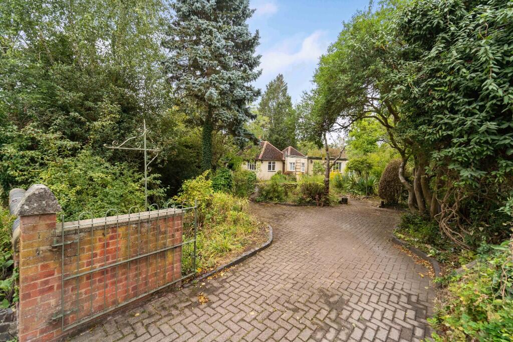 Main image of property: Foxbrook Bungalow, Old Warwick Road, Rowington