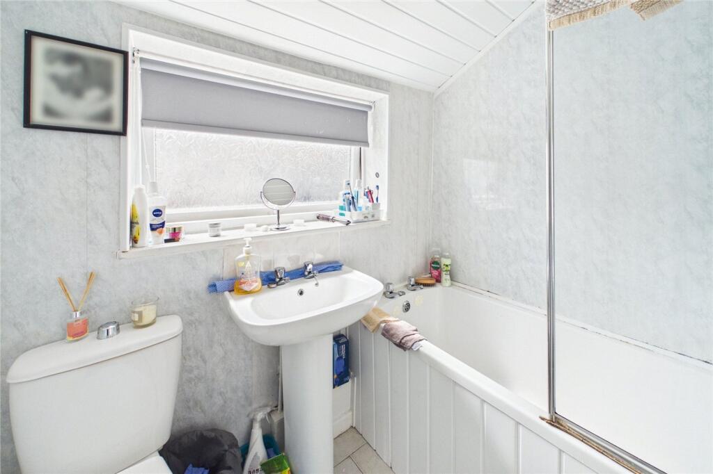 House in Stockton-on-Tees - More