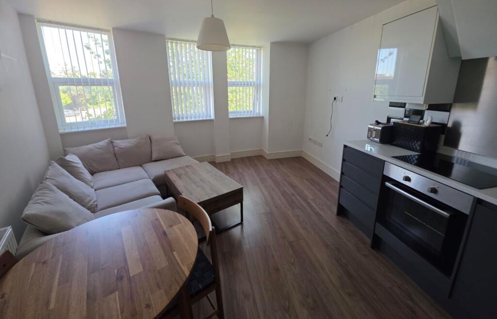Apartment in Romford - View 4