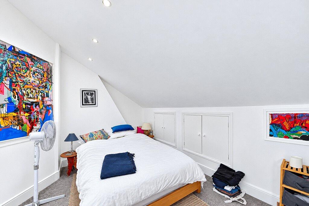 Apartment in London - More