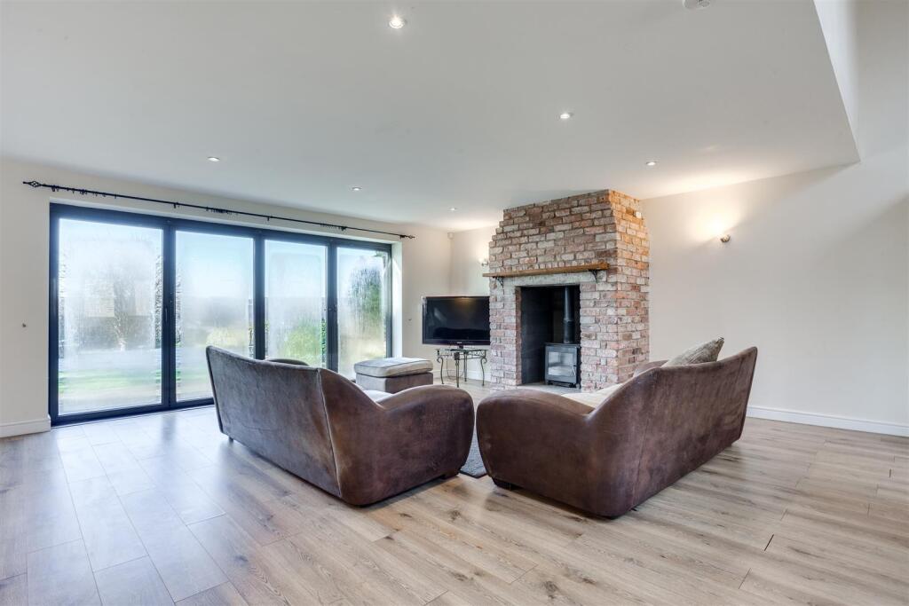 Additional image 16 of Cliff Hollins Lane, Oakenshaw, Bradford