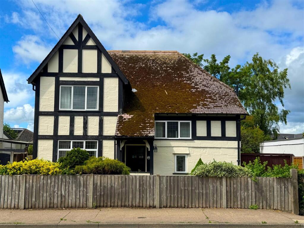 Main image of property: Bromwich Road, Worcester