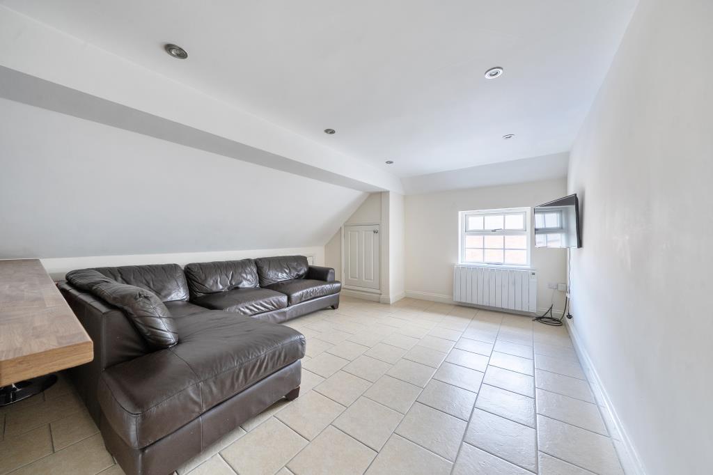 Lambourn Woodlands, Berkshire, RG17 photo 2