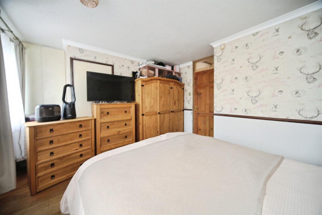 House in Luton - More