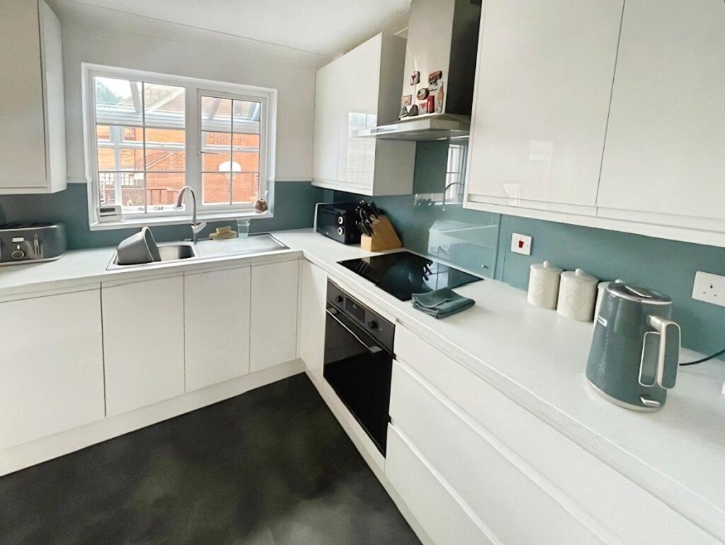 Hare Way, St. Leonards-on-Sea, East Sussex, TN37 photo 2