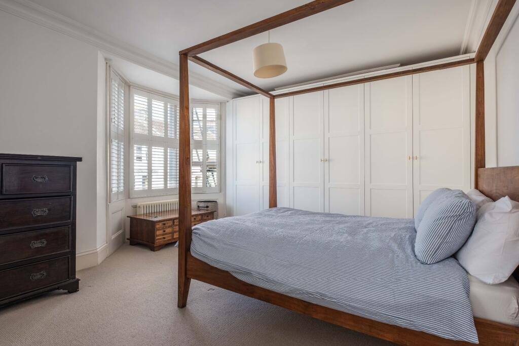House in Brighton - More
