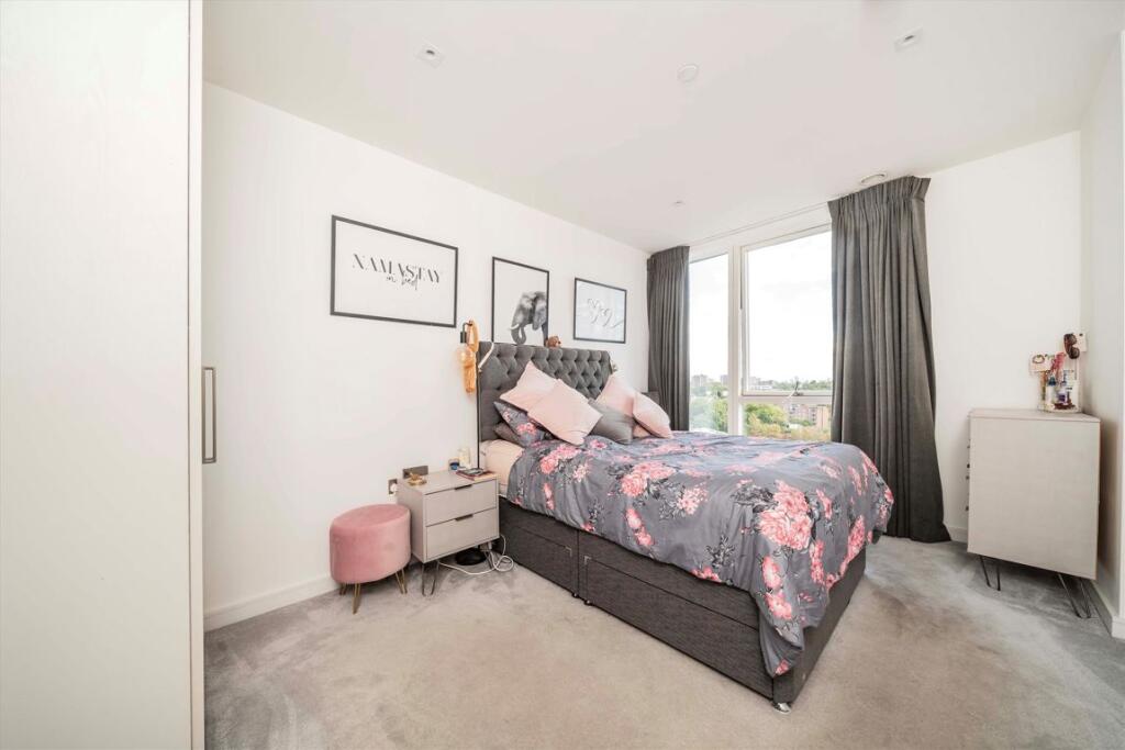 Apartment in London - View 5