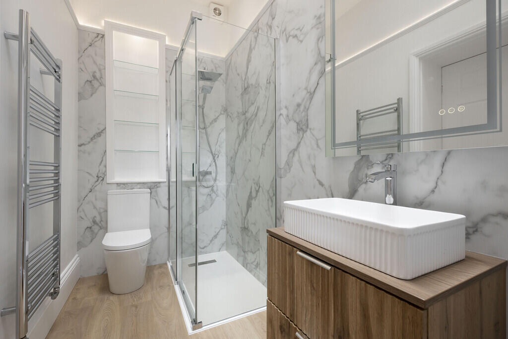Apartment in Cheltenham, Gloucestershire - More