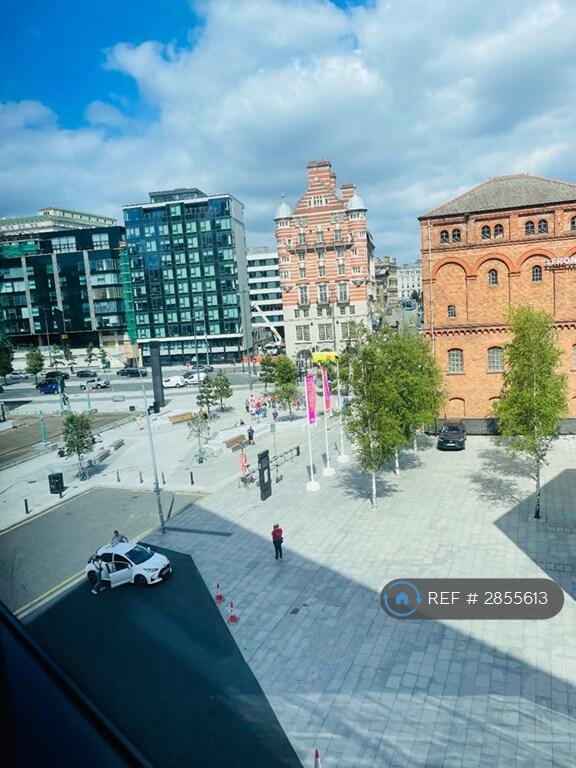 Apartment in Liverpool, Waterfront, Vauxhall - View 4