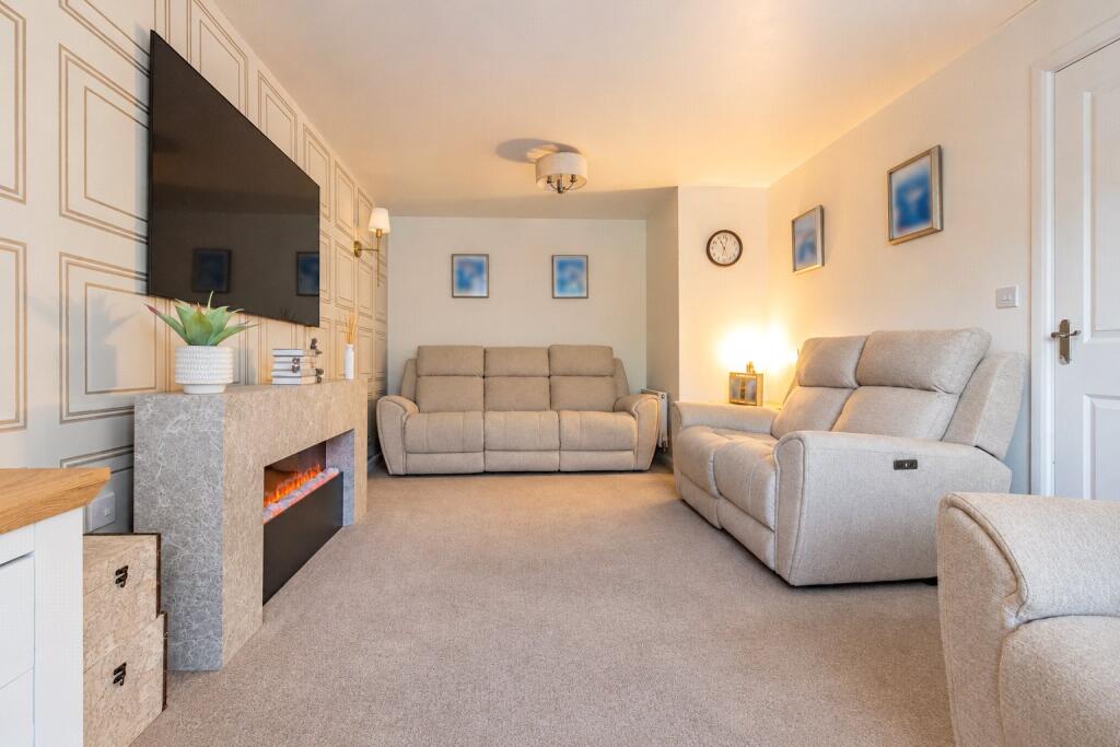 House in Oldham - View 2