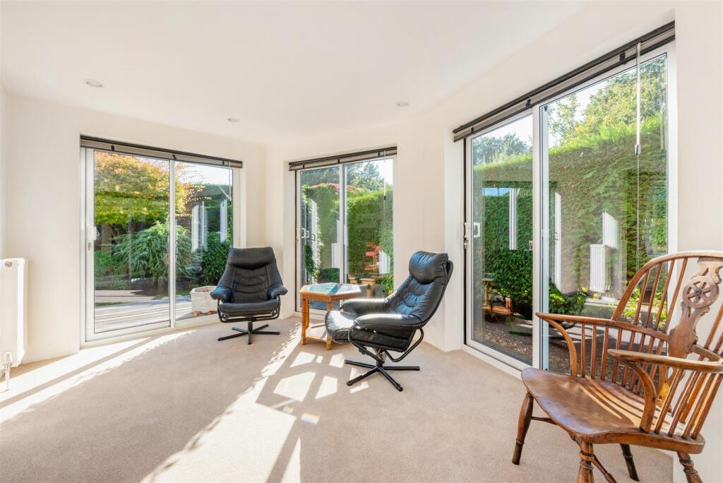 House in Portsmouth - View 5