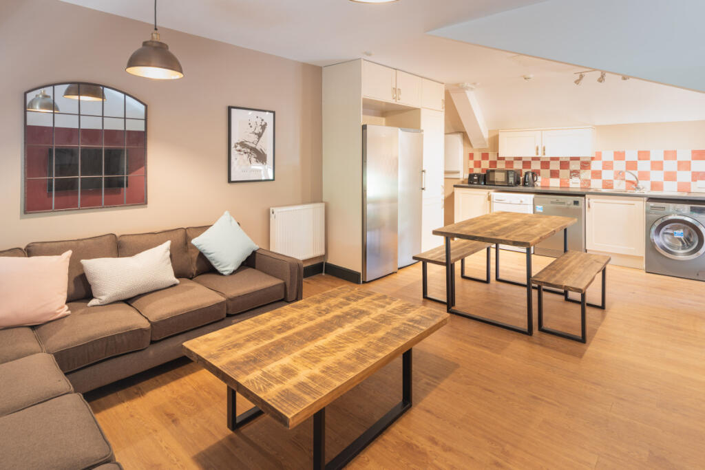 Apartment in Exeter - View 2