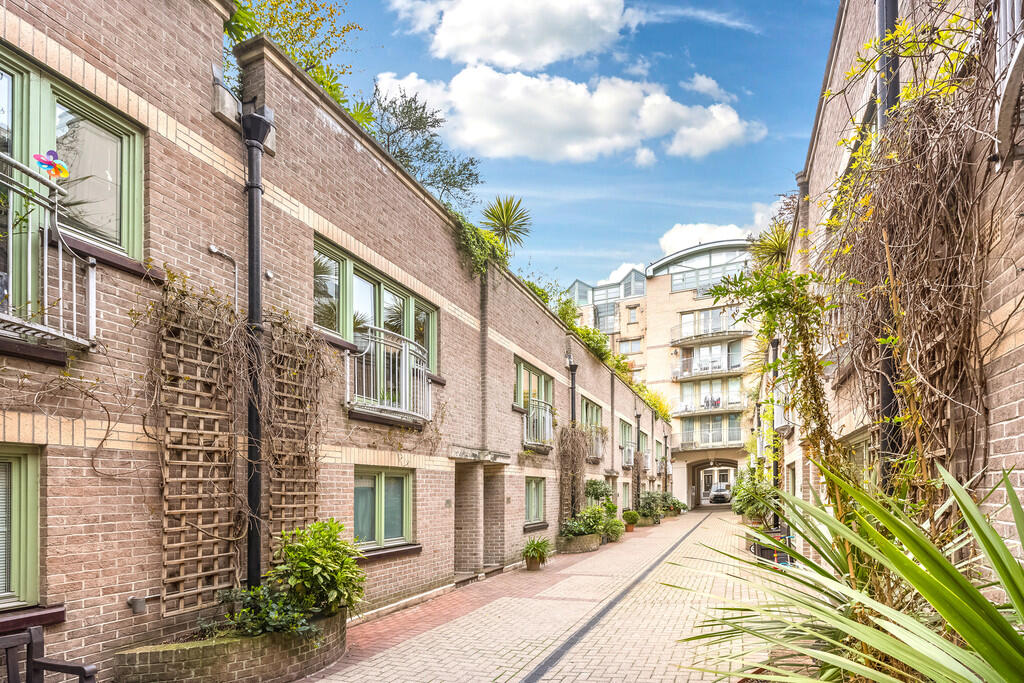 Main image of property: Kensington Gardens Square, Bayswater
