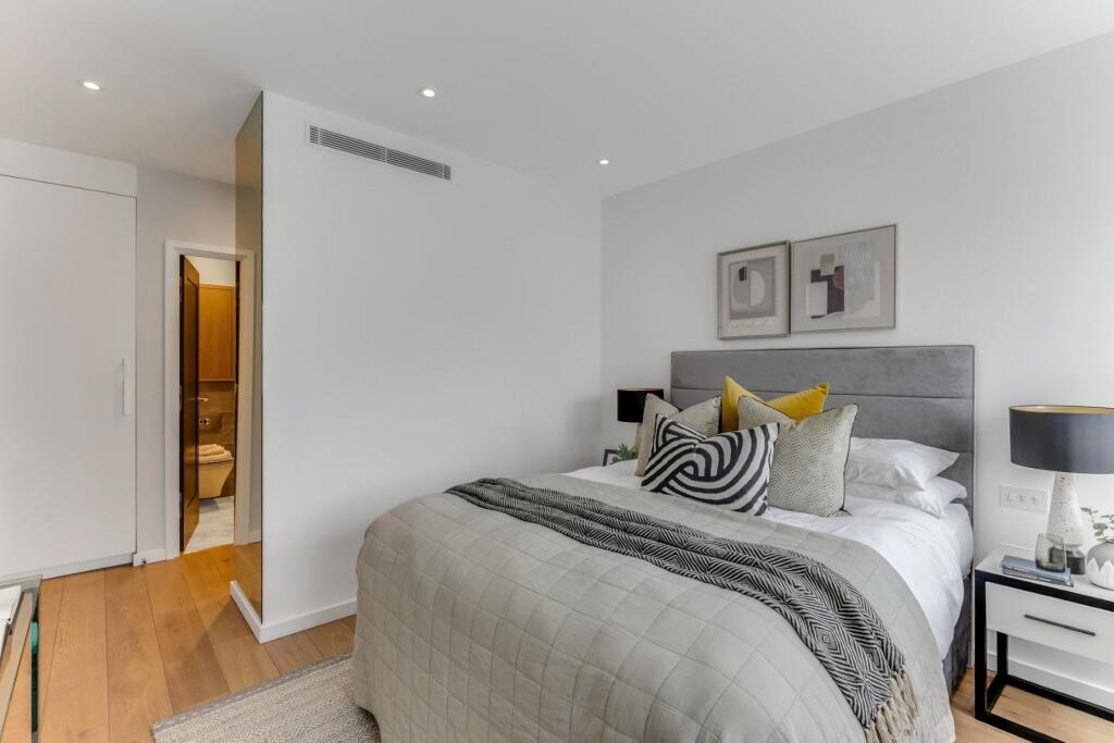 Apartment in London - View 5