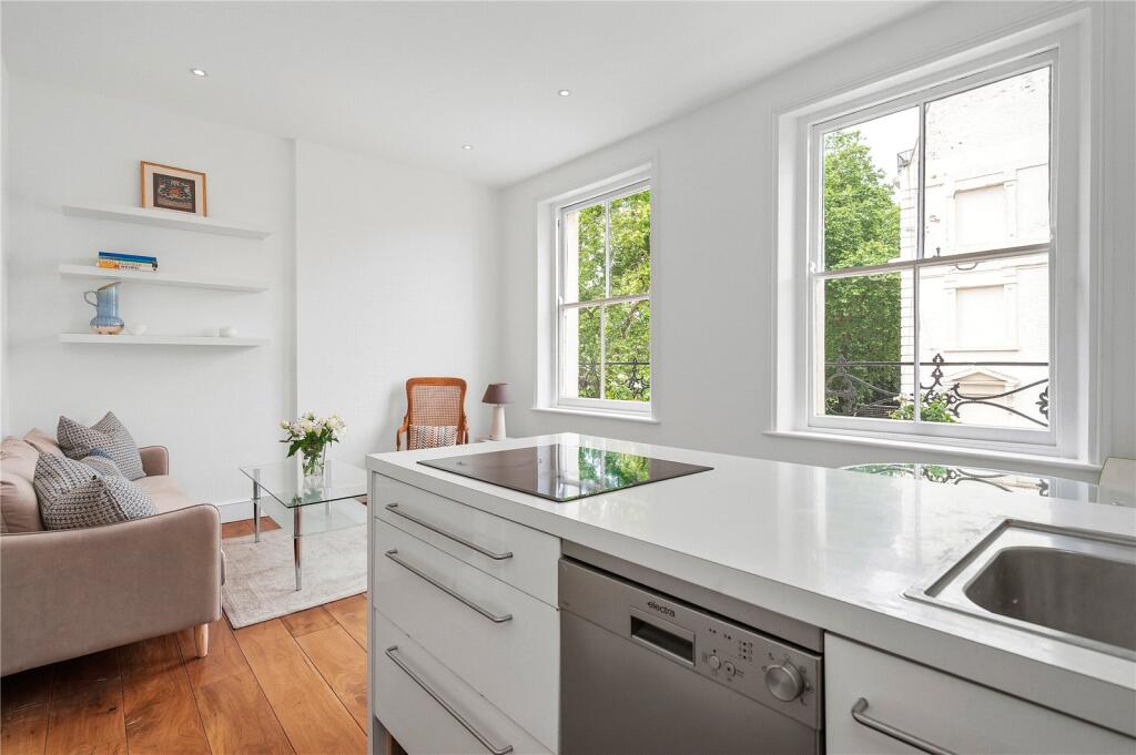 Apartment in London, London Borough of Islington - View 3