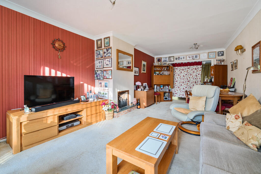 House in Windsor - View 4