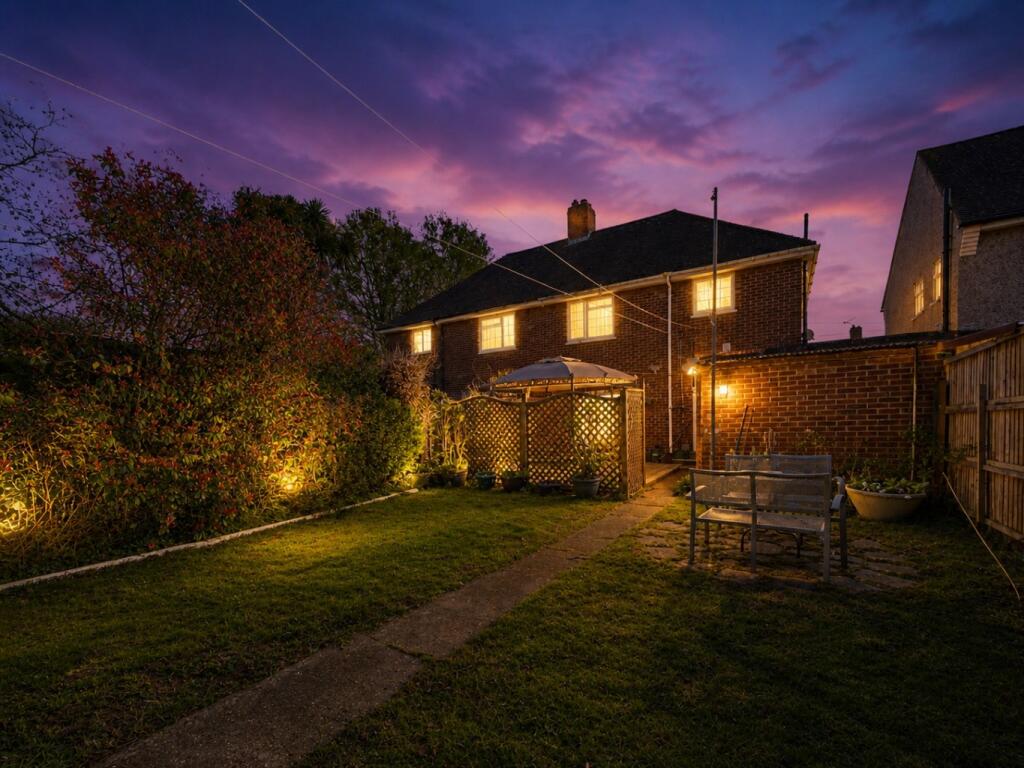 Orchard Road, South Ockendon, Essex, RM15 photo 2