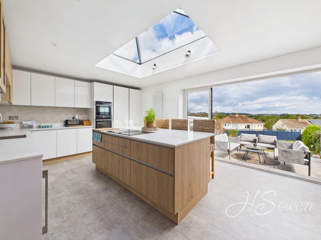 House in Torquay, Torbay - View 2