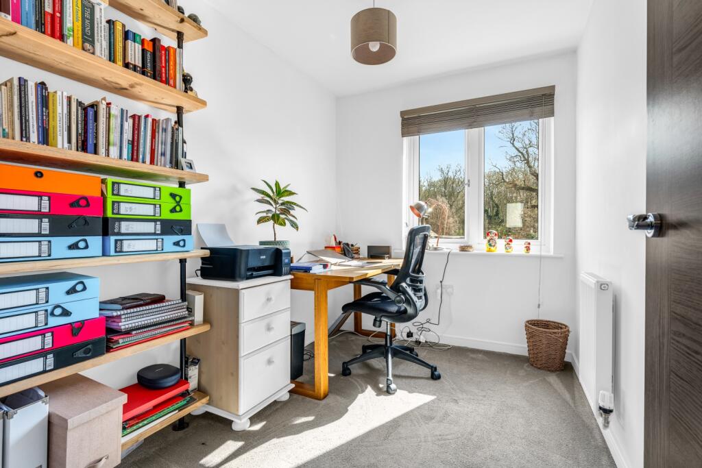 Additional image 19 of Queens Avenue, Welwyn Garden City, Hertfordshire, AL7