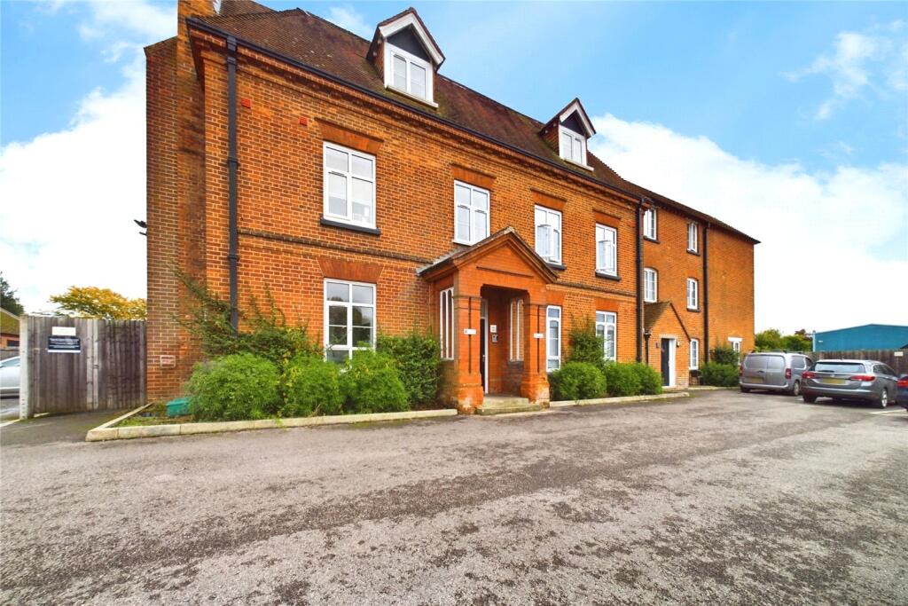 Main image of property: Beenham Grange, Grange Lane, Beenham, Reading, RG7