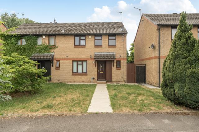 3-bed semi-detached on Cobb Close, Datchet, Slough, £415,000