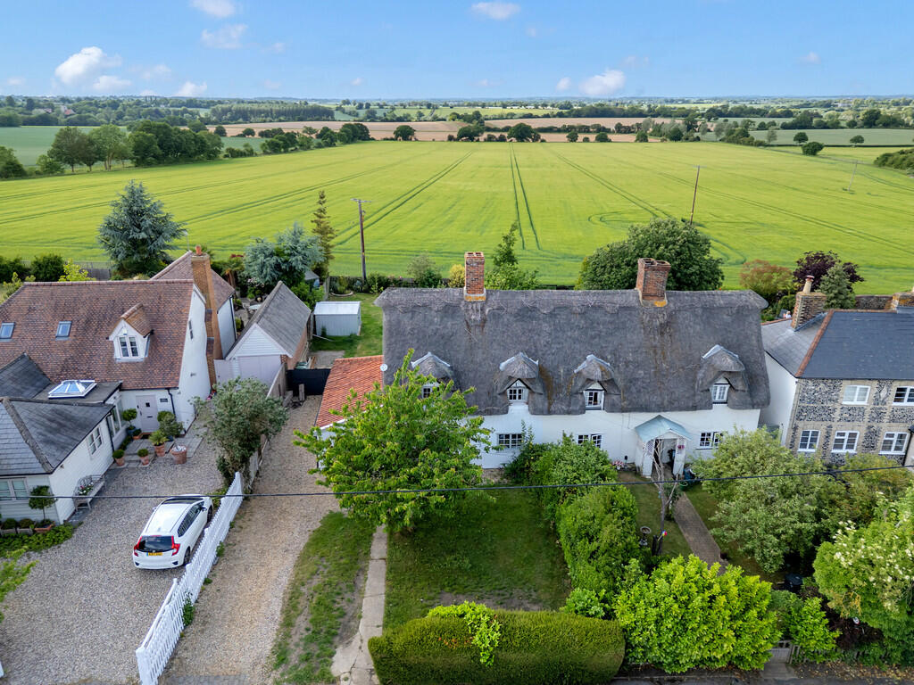 3-bed semi-detached on Bulmer, Sudbury, Suffolk, £399,995