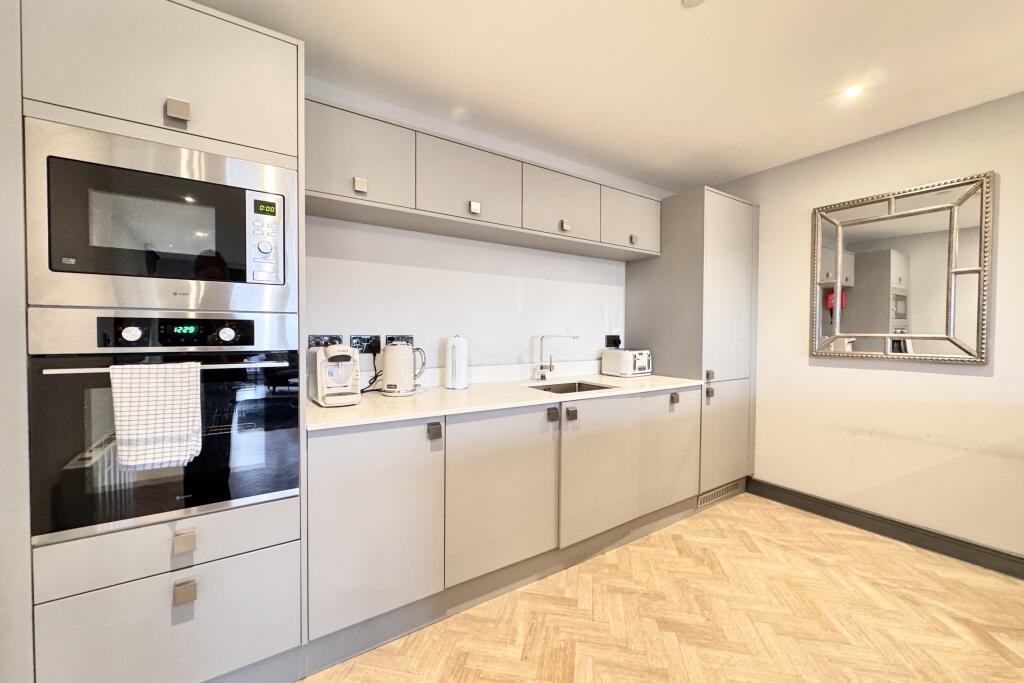 Apartment in Penarth - View 5