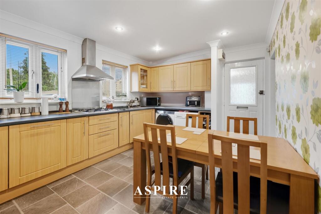 2 Stirling Place photo 2