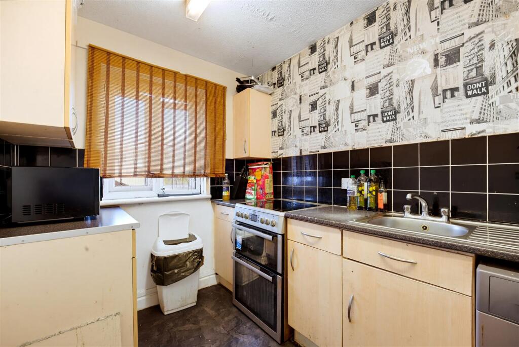 Apartment in Twickenham - View 4