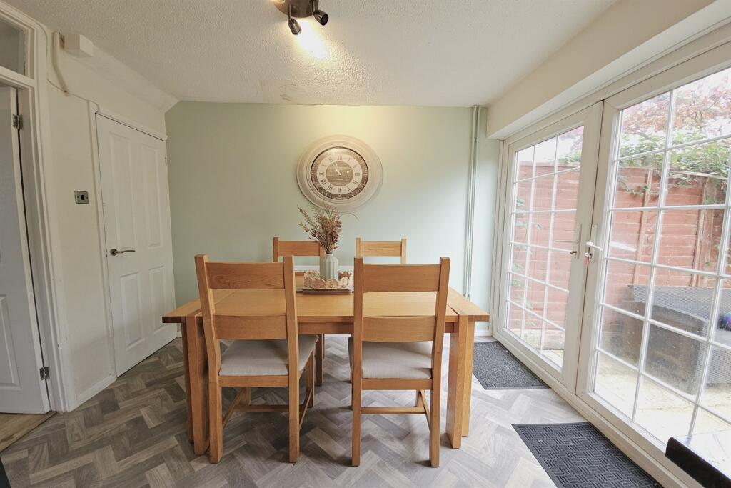 Makemores, Rayne, Braintree, Essex, CM77 photo 3