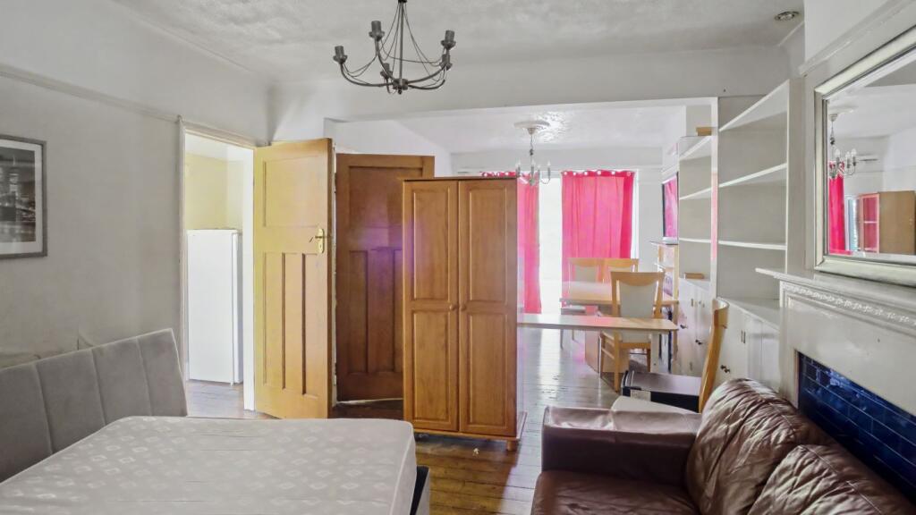 House in London - More
