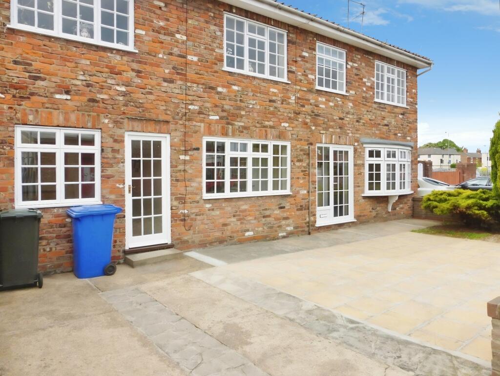 Main image of property: Wide Bargate, Boston, PE21