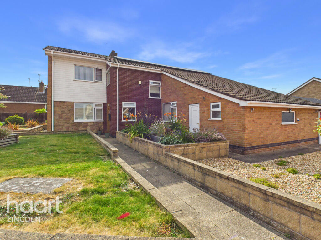 House in West Lindsey, Sudbrooke CP - View 2
