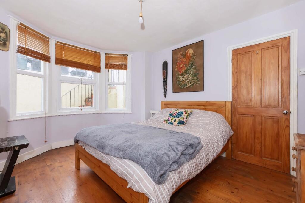 Cowper Street, Hove - View 2