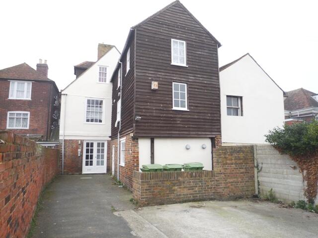 Main image of property: West St, Faversham