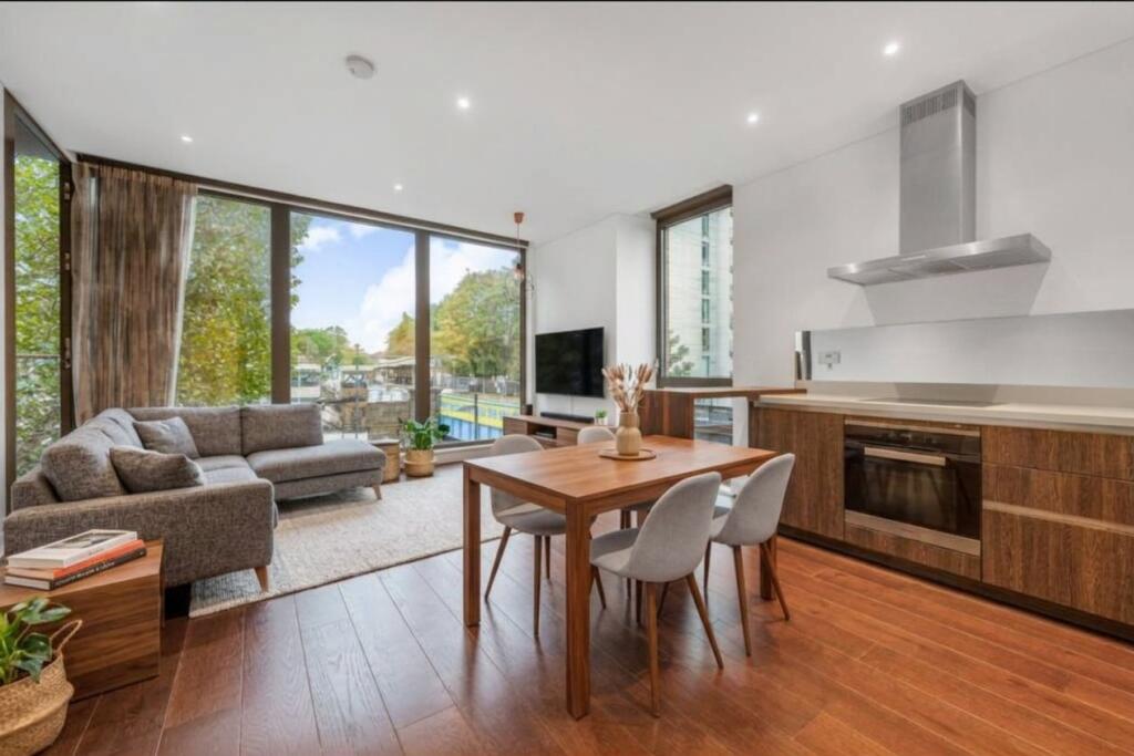 Main image of property: Capital House,
4 Plaza Gardens, SW15
