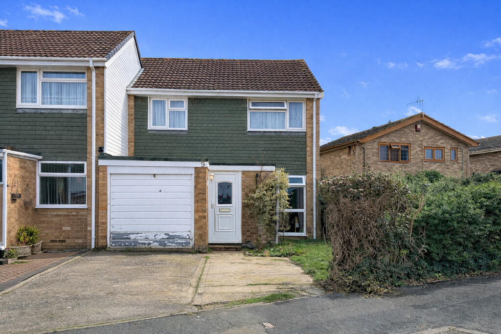 Main image of property: Moat Close, Holbury, Southampton