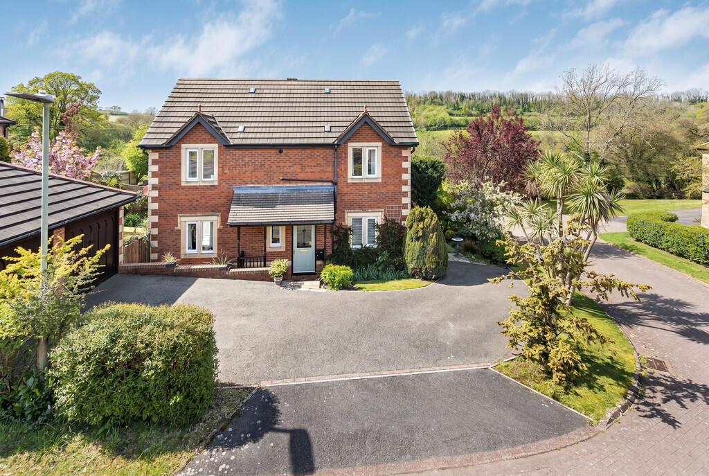 Main image of property: Huxley Vale, Kingskerswell