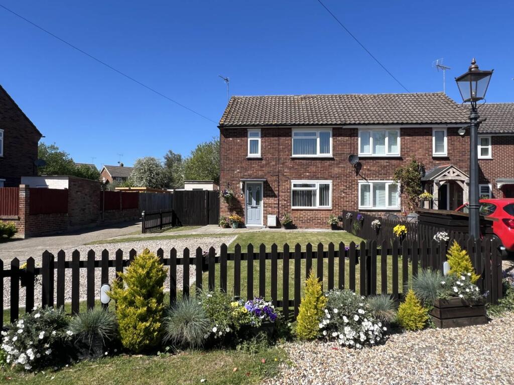 Main image of property: Blackmore Mead, Blackmore
