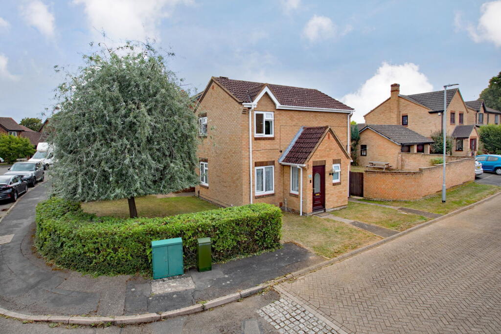 3-bed detached on Malvern Close, Kettering NN16, £270,000