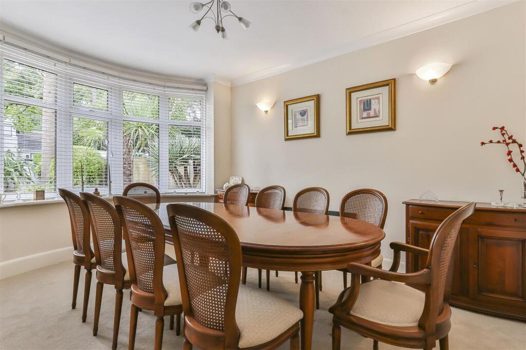 Brownsea View Avenue, Lilliput - More