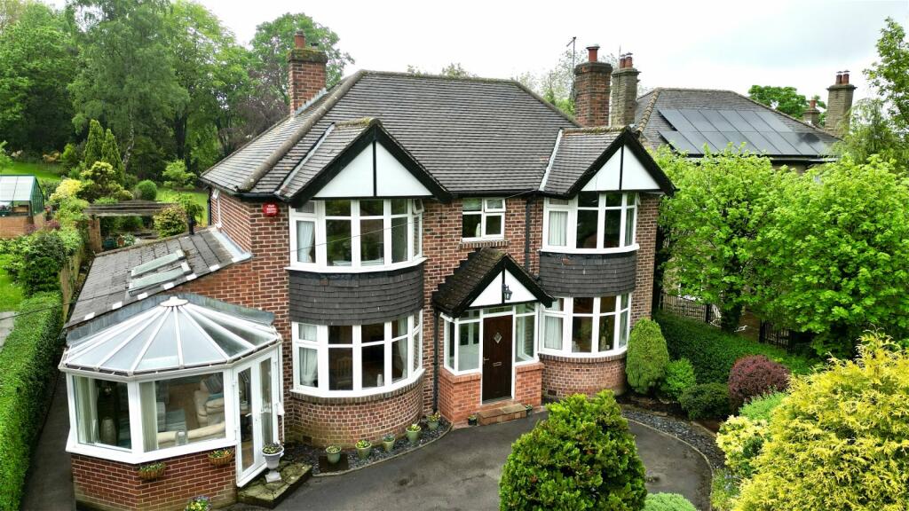 4-bed detached on Chapel Lane, Penistone, Sheffield, S36 6AQ, £825,000