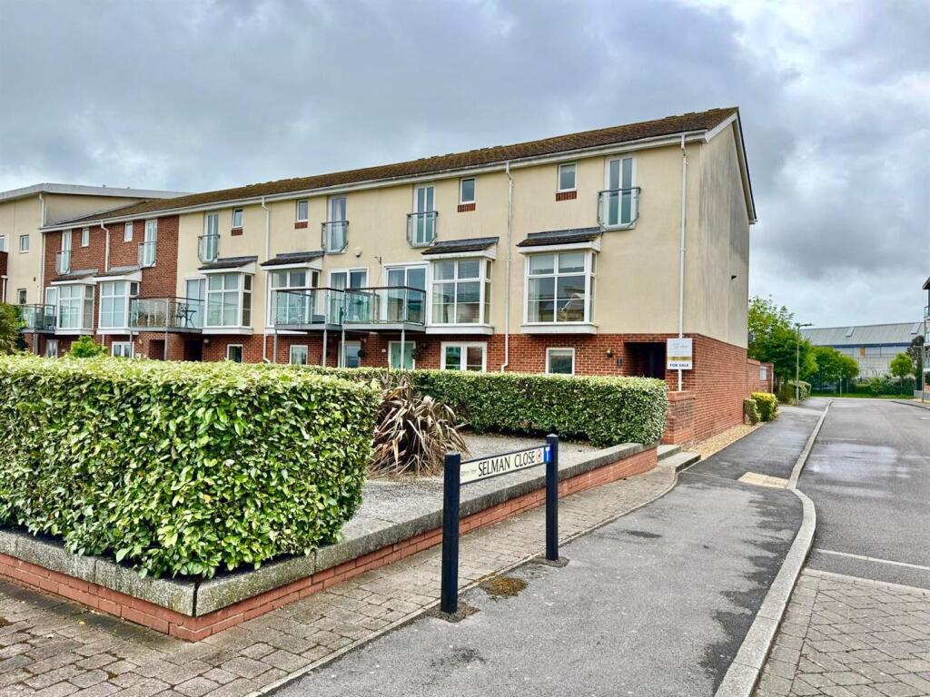 Main image of property: Selman Close, Hythe, Southampton