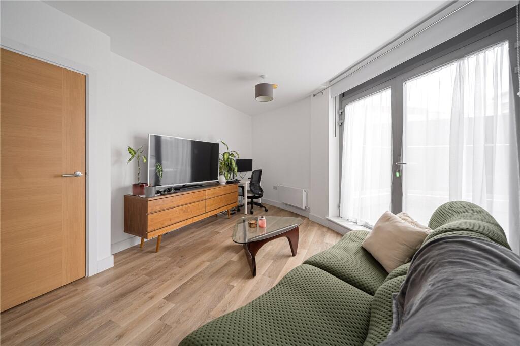 Apartment in London - View 5