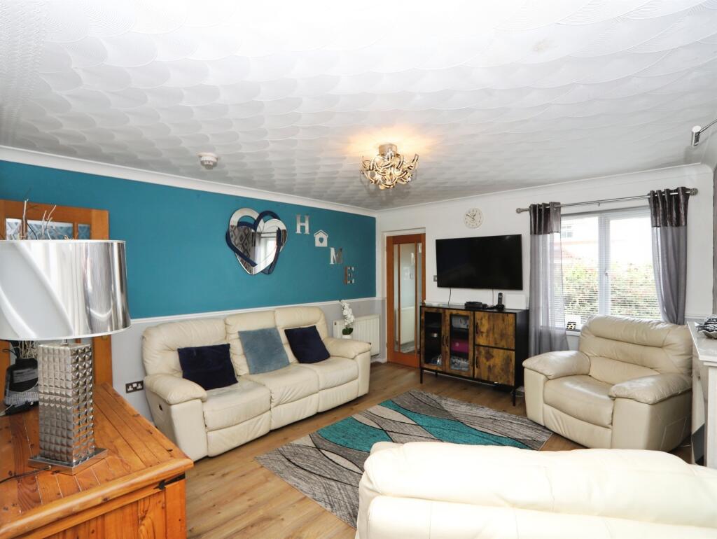 House in Cardiff, Llanharan - View 5