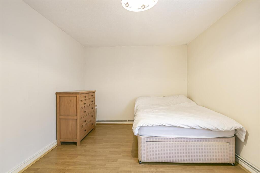 Anglesea Road, Kingston Upon Thames - View 4