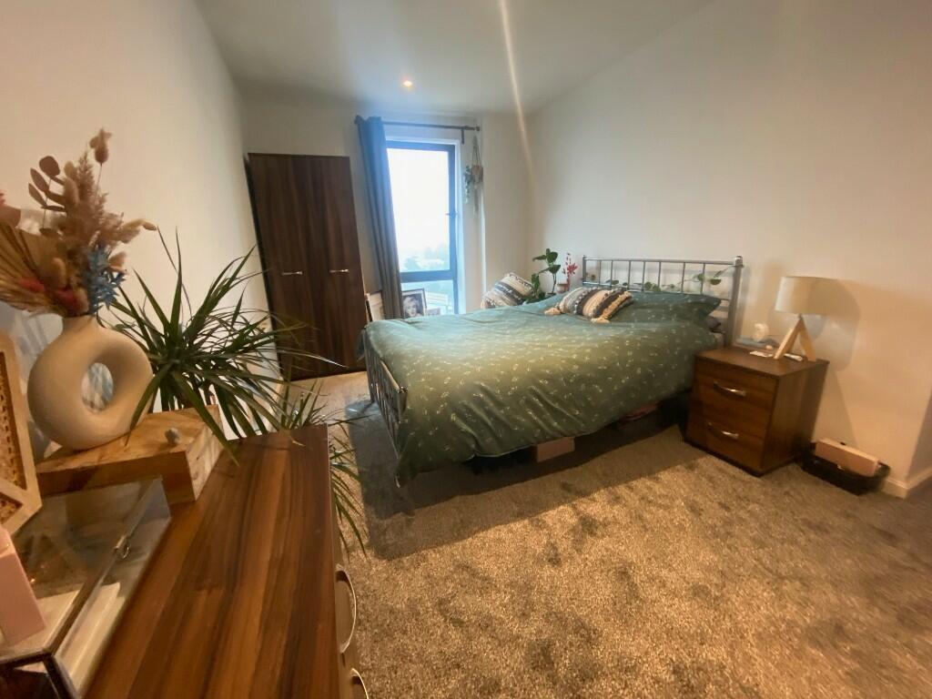 Apartment in Leeds, West Yorkshire - View 4