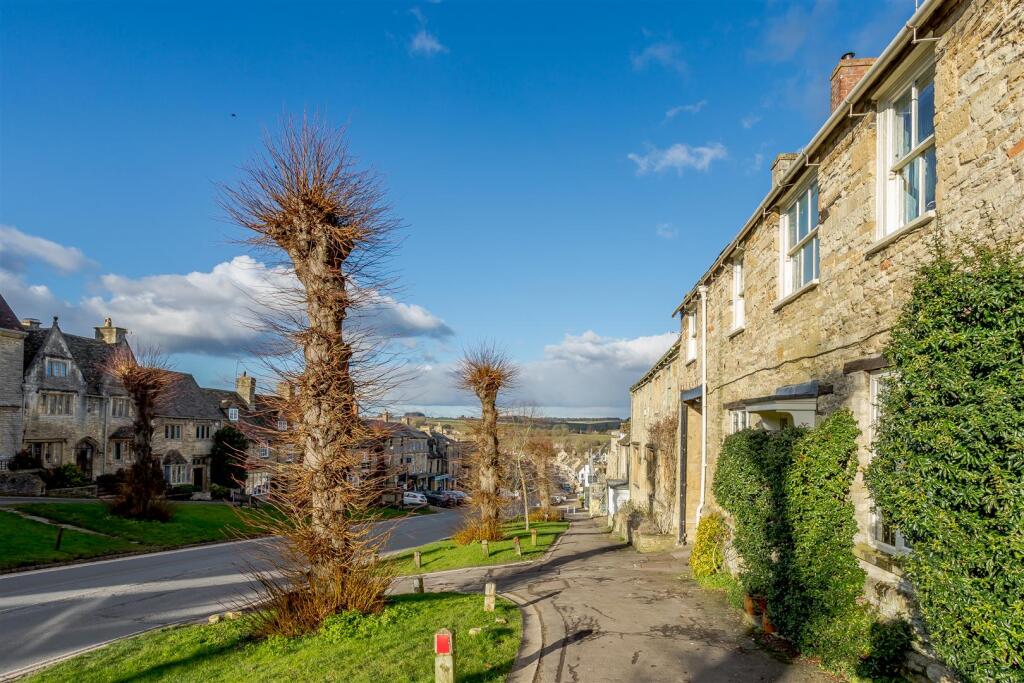 141, The Hill, Burford photo 3