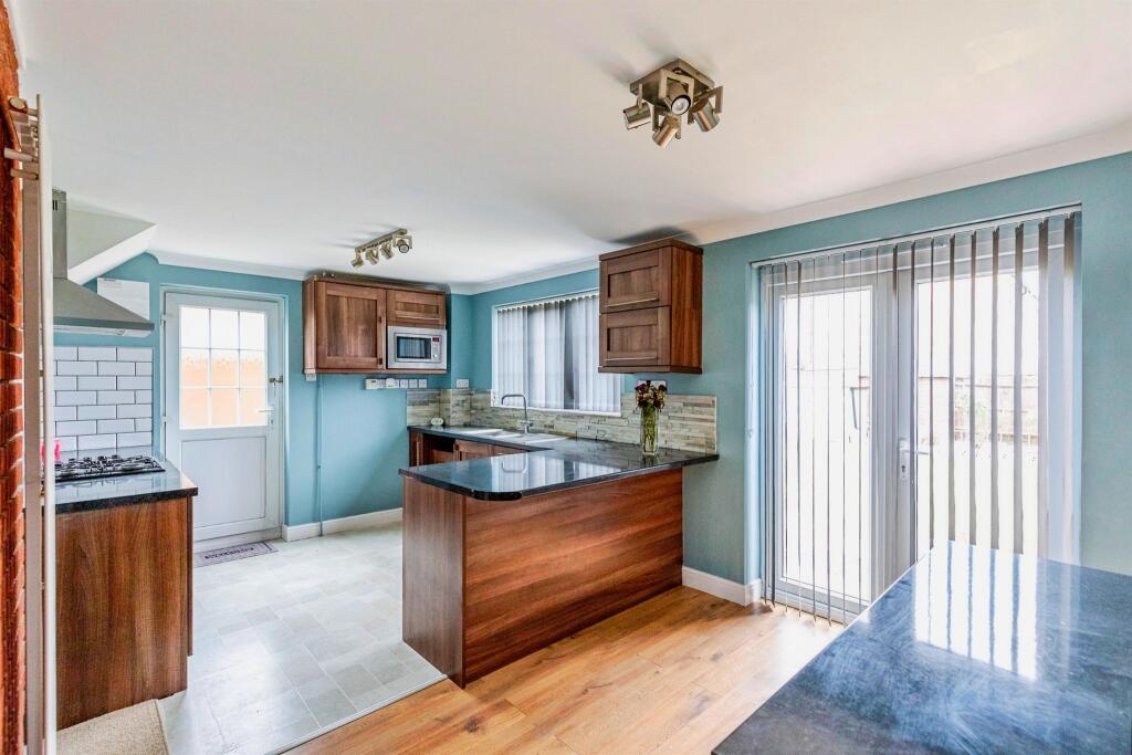 House in Raunds - More